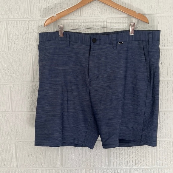 Hurley Nike Dri-Fit Cutback Walk shorts - Size 38” - Picture 3 of 10